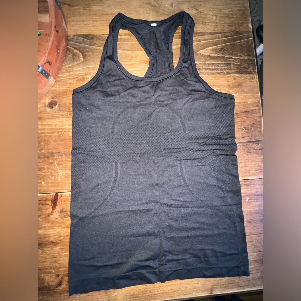 Lululemon tank top